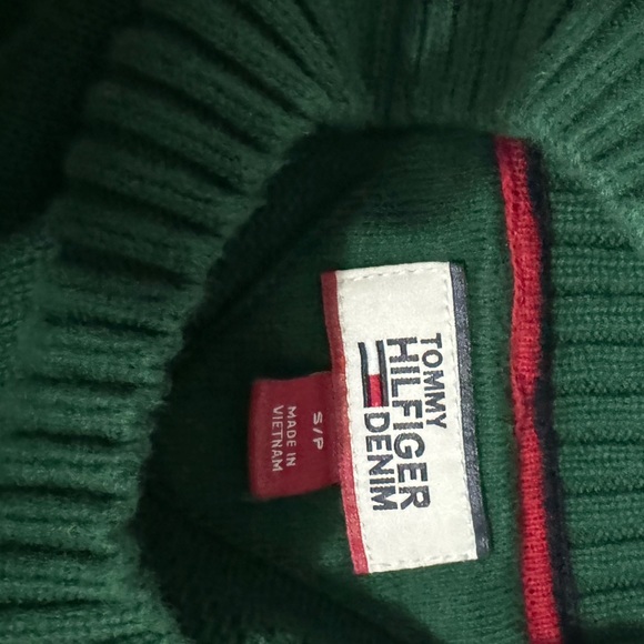 Tommy Hilfiger knit - Picture 2 of 4